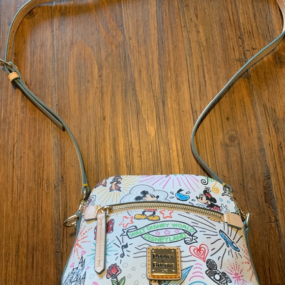Disney Dooney & Bourke Bag - White Sketch - Crossbody New - Picture 9 of 10